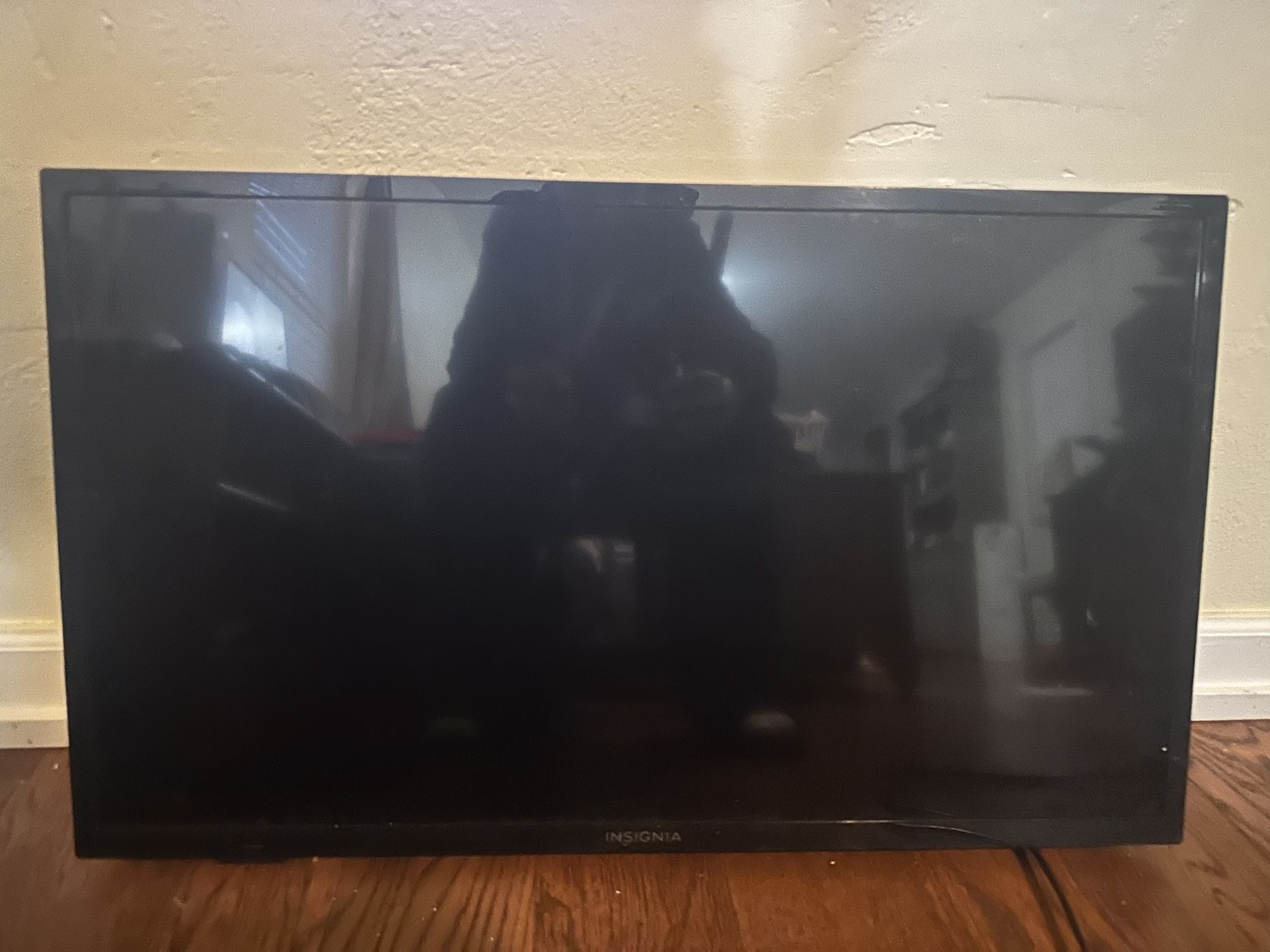 Insignia Tv 42in