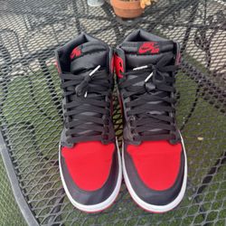 Jordan 1 Satin Bred