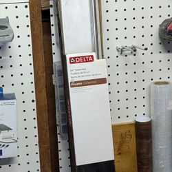 Delta Towel Bar