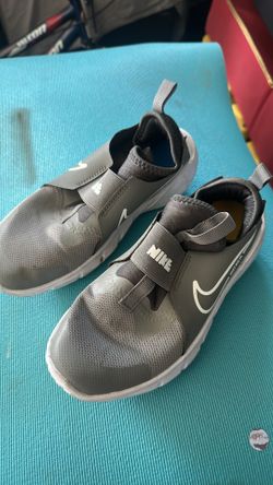 Boys Nike Shoes size 3