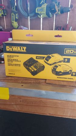 DEWALT
20V MAX Lithium-lon Starter
Kit with 4.0 Ah and 5.0 Ah
Batteries and Charger