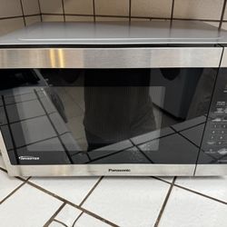 1200W Panasonic Microwave