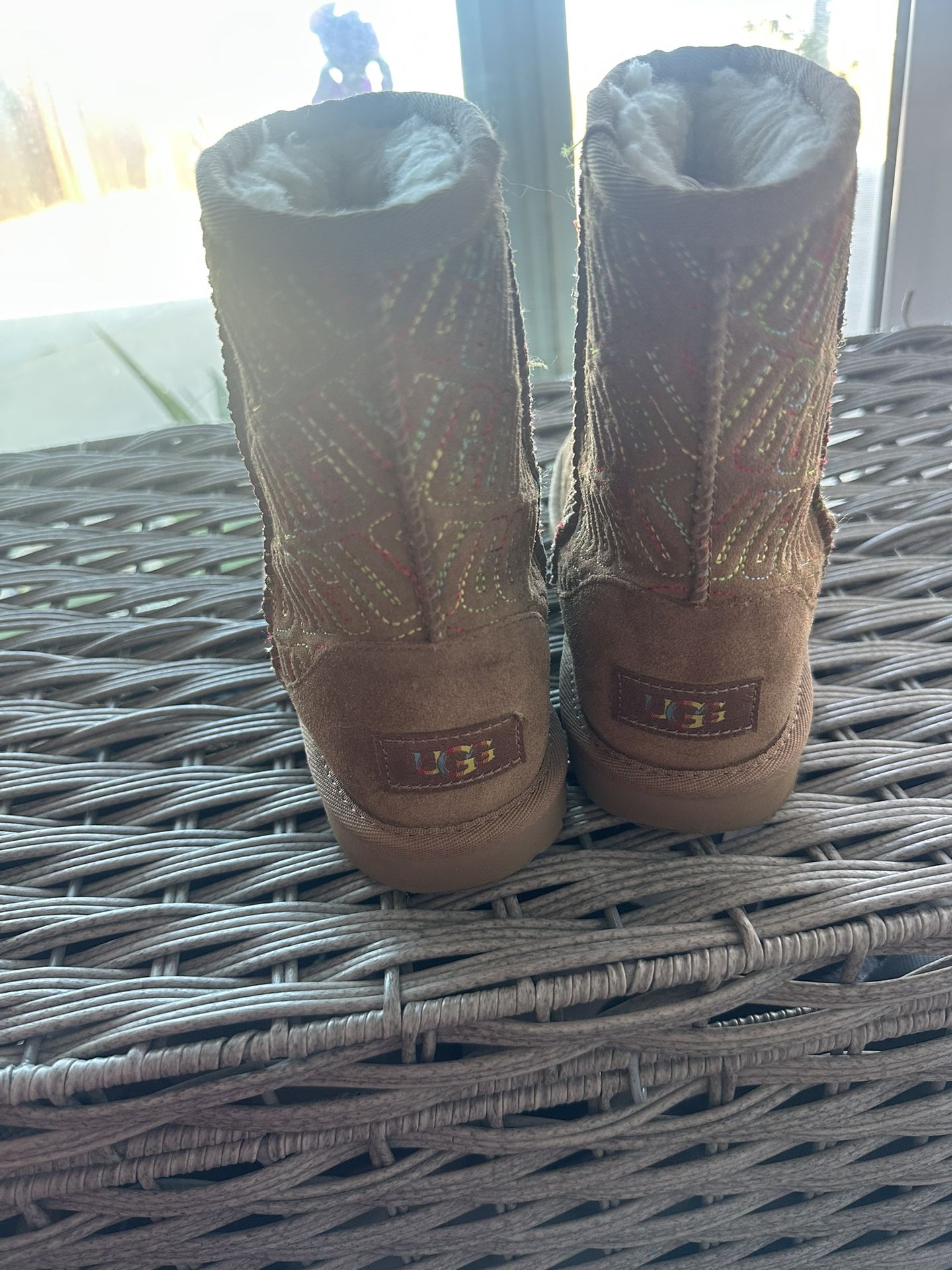Ugg boots girls size 2