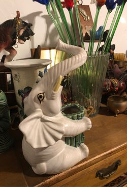 Elephant plant holder
