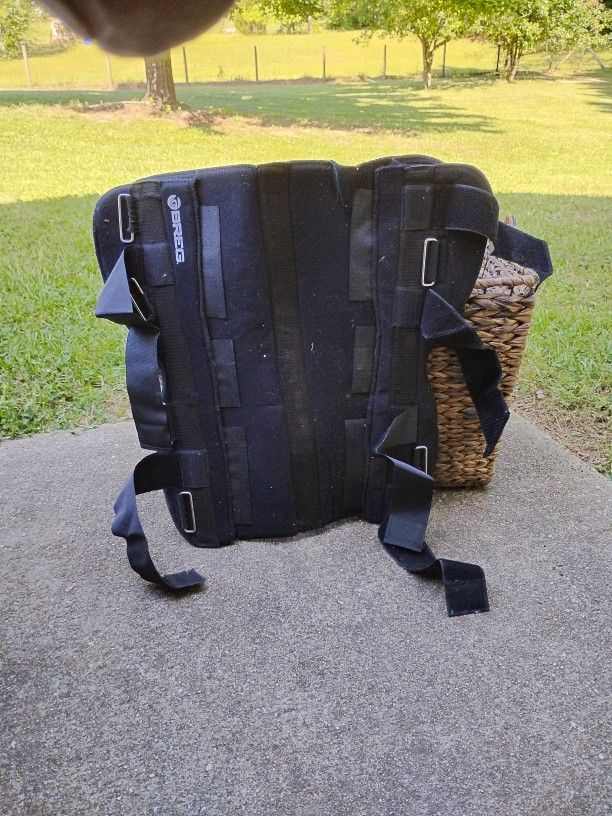 20" L/XL Knee Brace
