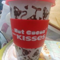 😘Porcelain Hershey's Kisses Travel Mug😘