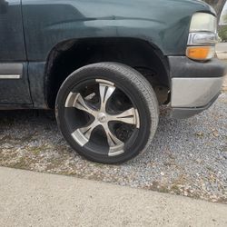 22 Inch RIMS W/TIRES