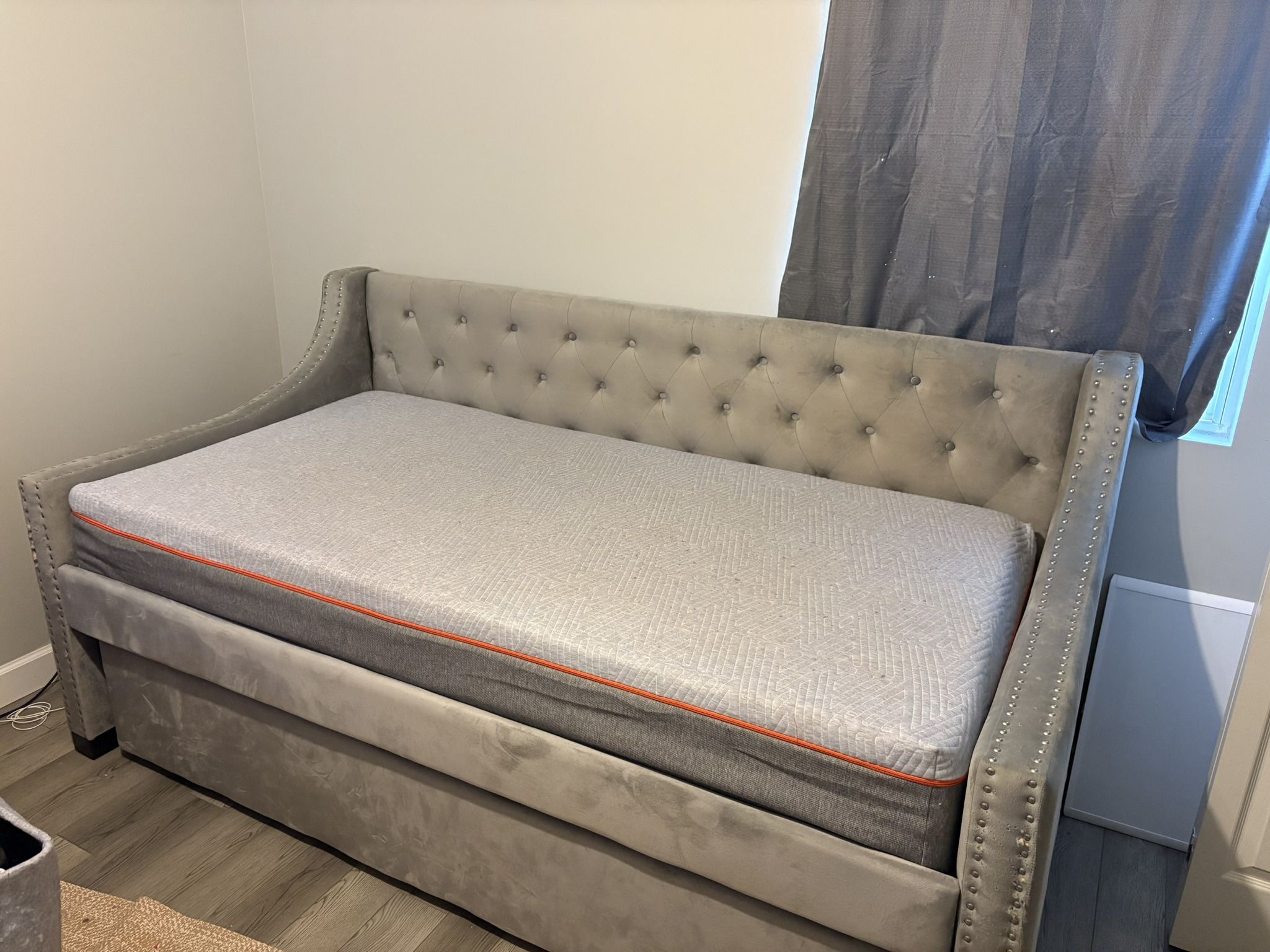 Twin Size Trundle Bed