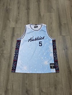Urban Champs UCONN Huskies Paige Bueckers Christmas Jersey Mens XL