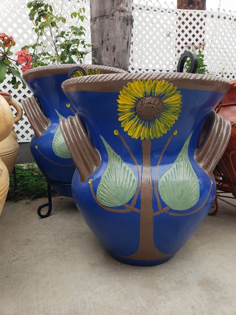 Clay Pots, Macetas, Pottery, Gardening, Metal Decor, Barro, Sun&Moon Decor, Aztec Suns, Aztec Moons, Maseteros, Chimenia, Fire pit