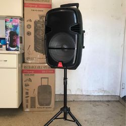 Rechargeable Speaker With Microphone 