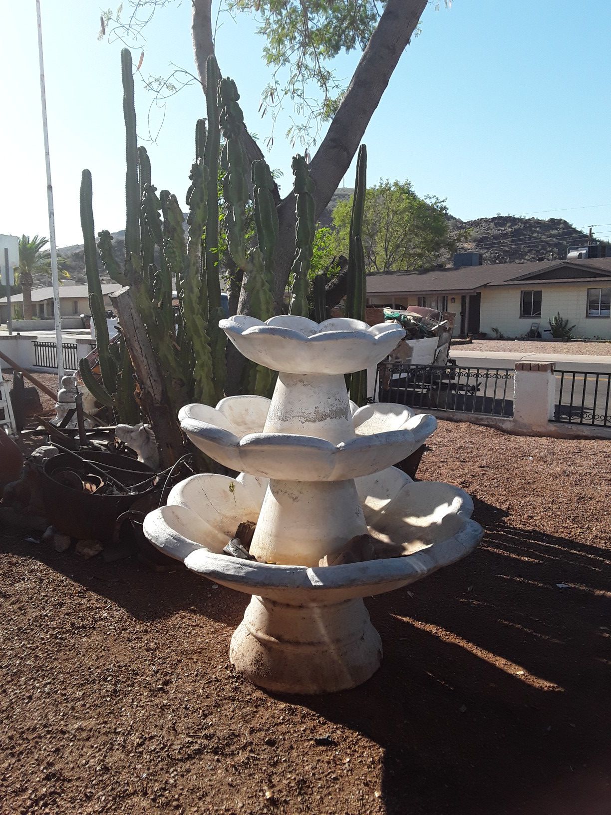 Outdoor fountain no cracks