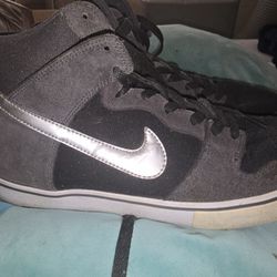 Nike Dunk High High Top Shoes