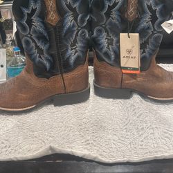 Botas Nuevas Para Niño talla 3