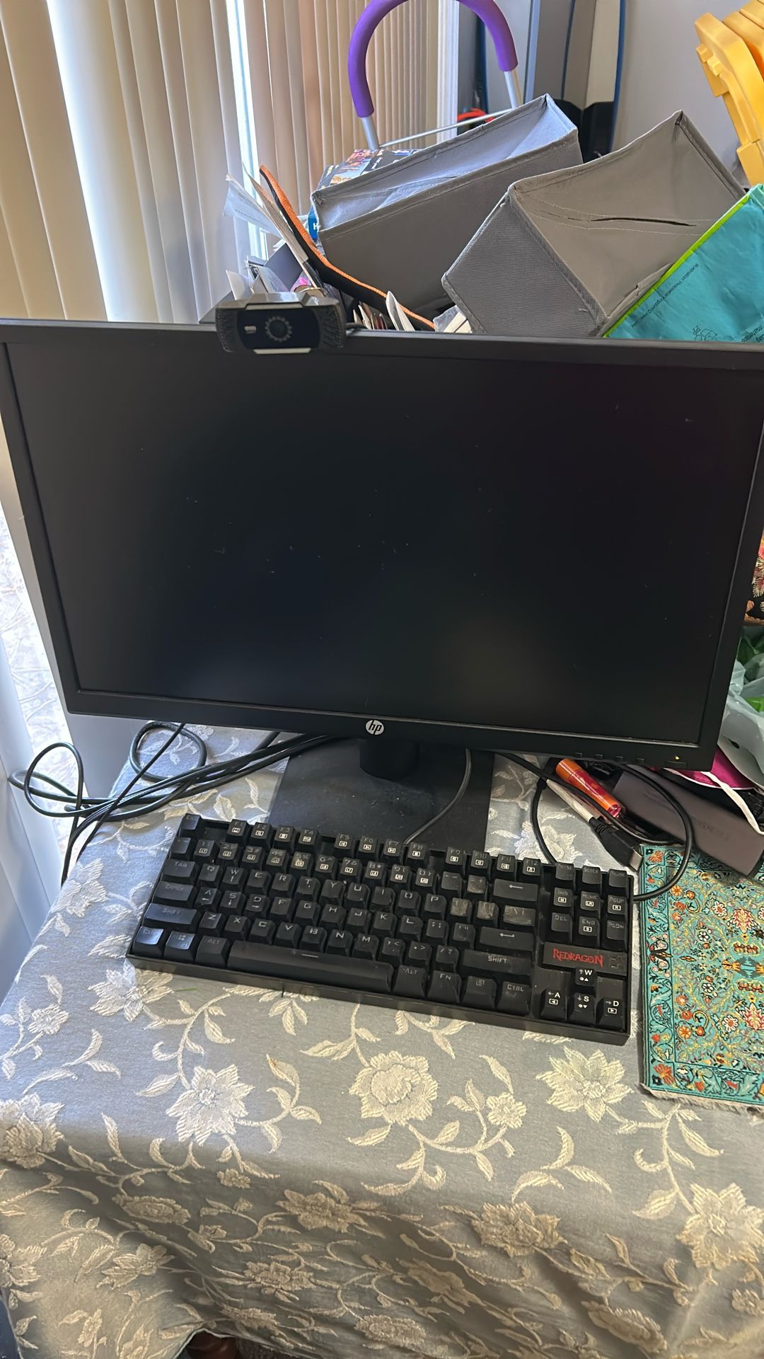 HP V223 FHD Computer Monitor 21.5 Inches Barely Used