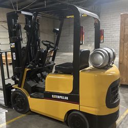 Forklift Caterpillar 5000LB 