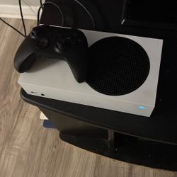 Xbox Series S and Elite Controller 