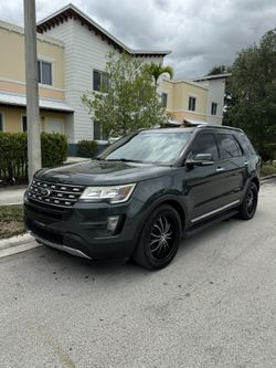 2016 Ford Explorer