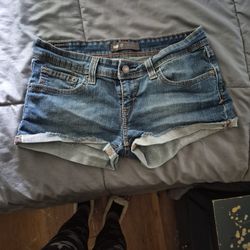 Levis Shorts. Women's. Size 27
