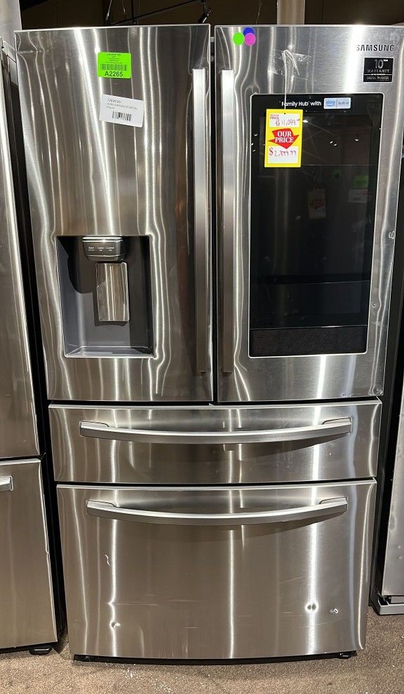 SAMSUNG RF28RSR Family Hub 27.7-cu ft 4-Door French Door Refrigerator