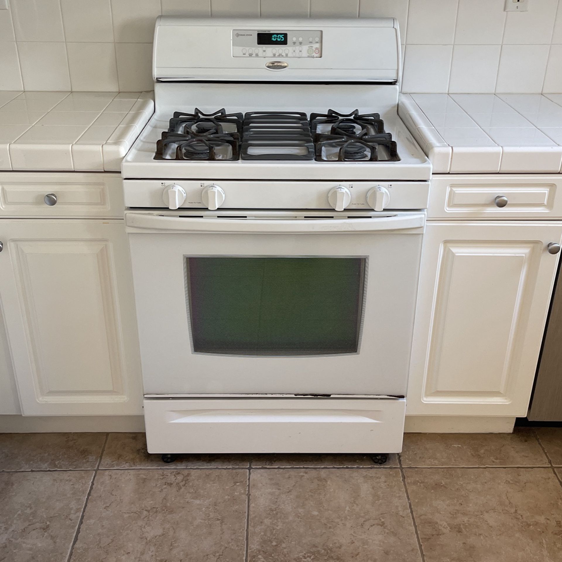 Whirlpool Gas Stove 30” Wide White 