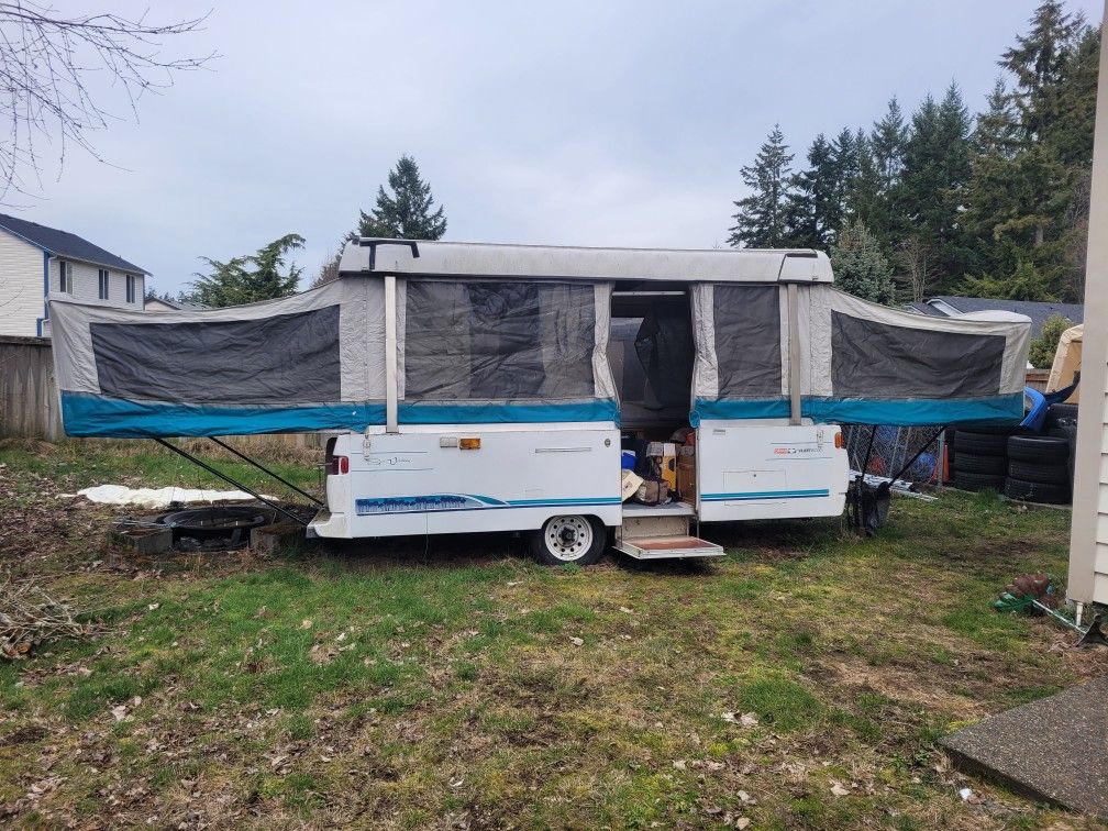 1996 Coleman Sun Valley Pop up Camper for Sale in Spanaway, WA OfferUp