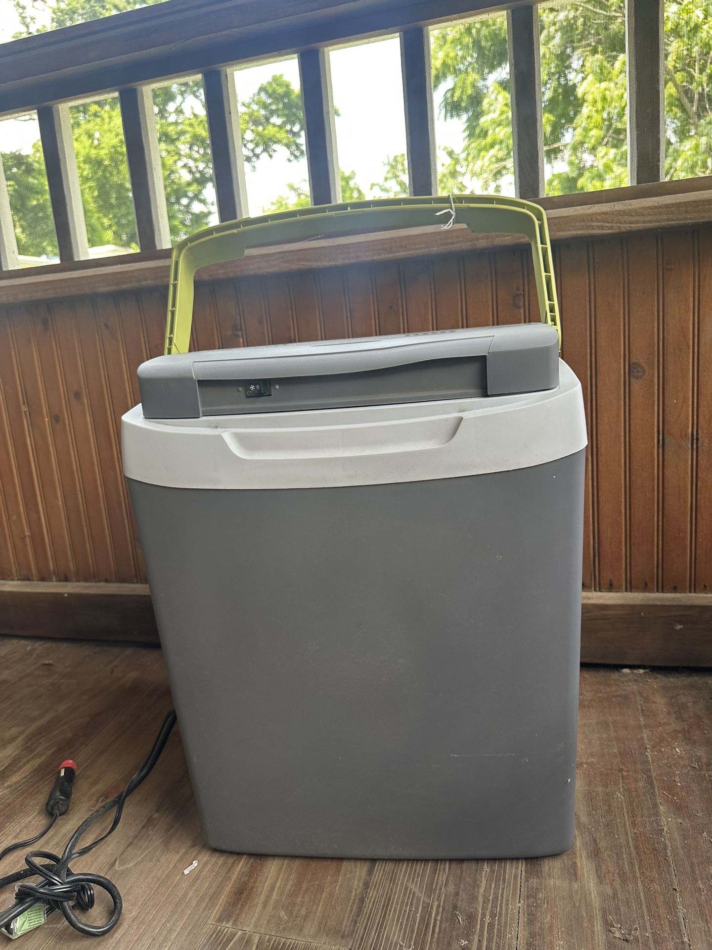 ICELESS ELECTRIC COOLER