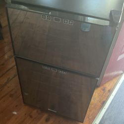 Black wine cooler
