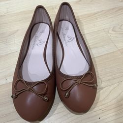New Chooseone Flats ( Size 8)