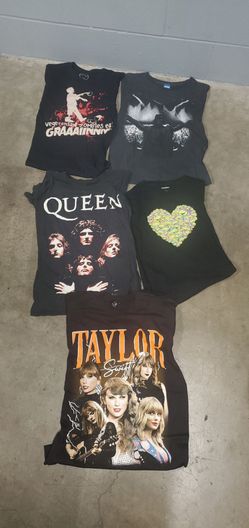 SET #2.  5 PLAYERAS POR $25 EN BUENAS CONDICIONES.