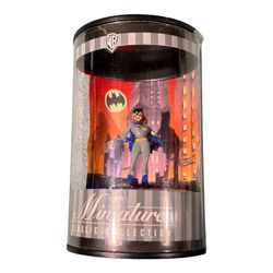 1999 WB STUDIO STORE BATMAN ANIMATED SERIES BATGIRL MINIATURE 