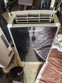 Large Honeywell portable air conditioning unit