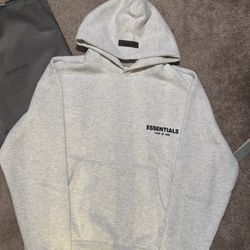 Essential hoodie