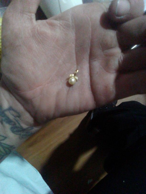 14k Pearl Pendant 