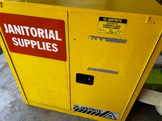 Justrite 30 gallon flammable storage locker