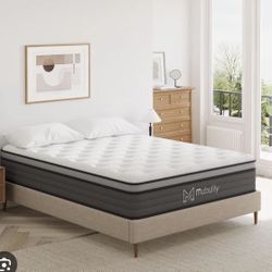 Moving out. Desk, Mattress, Bed Frame