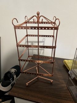 Earring Carousel