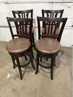 360 degree swivel seat bar/counter height stools (4)