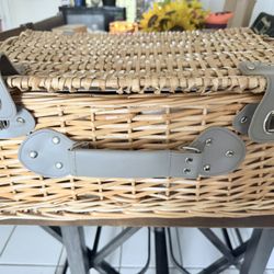 Picnic Basket 