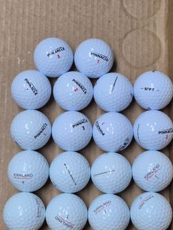 18 Kirkland/Pinnacle Golf Balls Mint condition