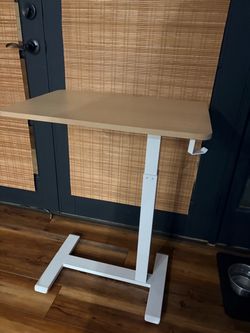 Mobile desk