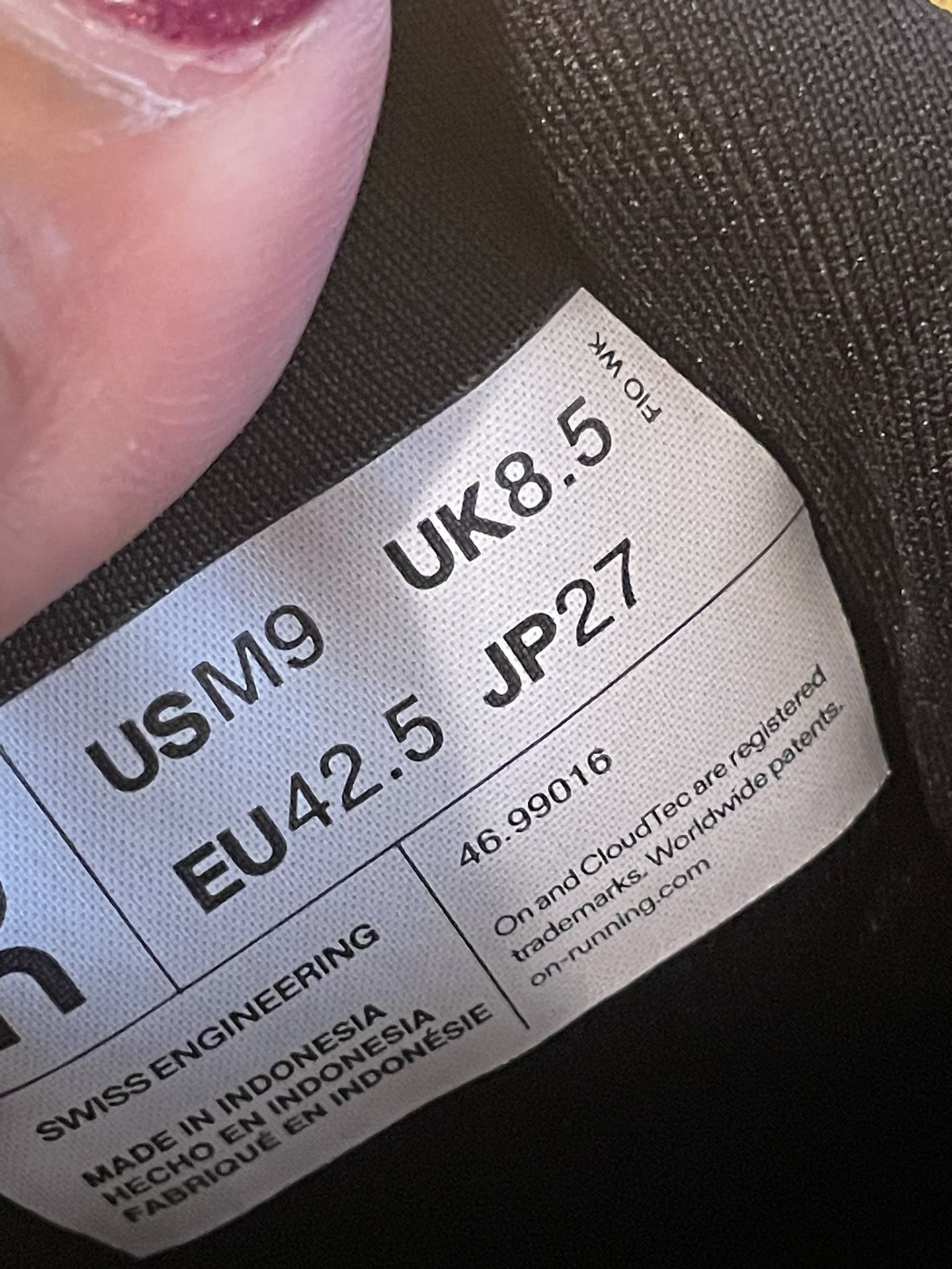 OnCloud Size 9 Mens Sneakers Blue  & Accessories