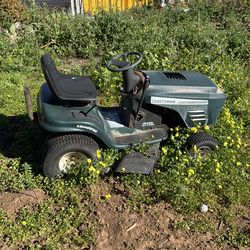 Craftsman riding lawnmower