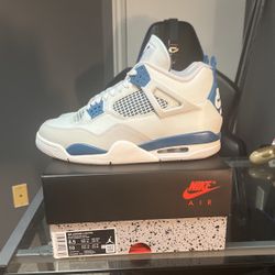 Air Jordan 4 Retro Off White/Military Blue Jordan 4s 8.5