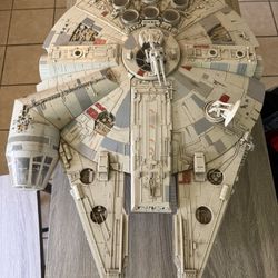 Star Wars Legacy Collection The Millennium falcon with figures. 