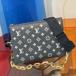 Louis Vuitton Coussin Compact Bag