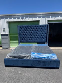 King bed with boxspring