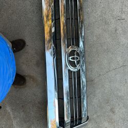 2016 Toyota Tundra Grill