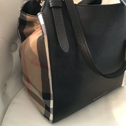 NEW WITH TAGS Burberry Canterbury Shoulder Tote Bag
