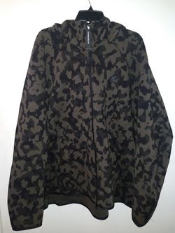Men's Nike camo hoodie